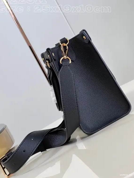 WIS Go & LOUIS Lock VUITTON 0325